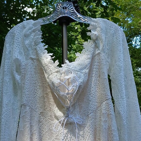 White Lace & Eyelet Lace Up Front Long Puff Sleeve Baby Doll Mini Dress Sz L - Picture 4 of 12